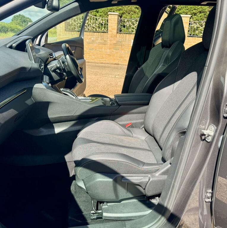 Peugeot 5008 Hatchback Black #78