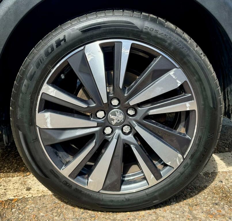 Peugeot 5008 Hatchback Black #33