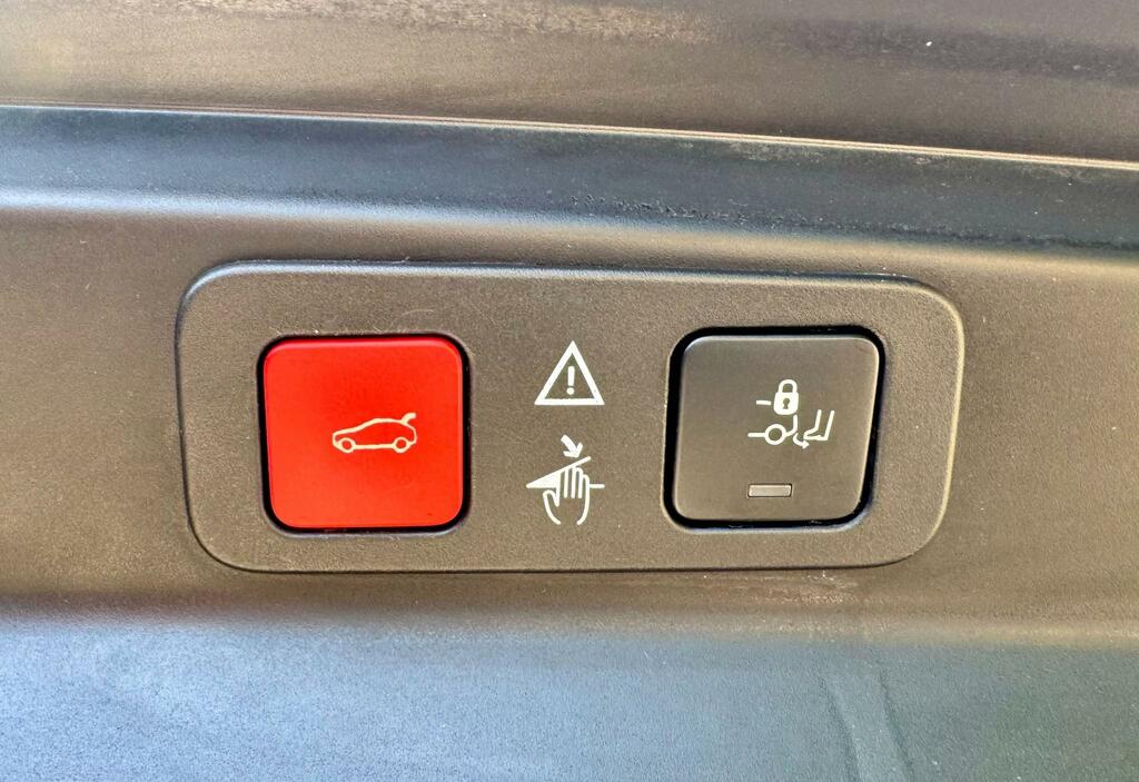 Peugeot 5008 Hatchback Black #39