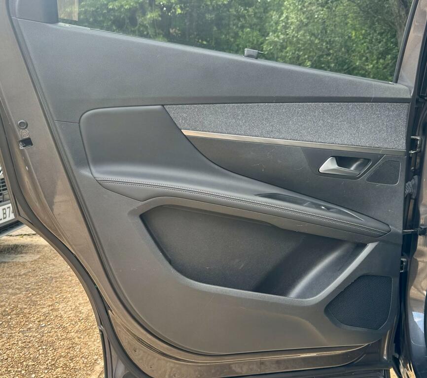 Peugeot 5008 Hatchback Black #55