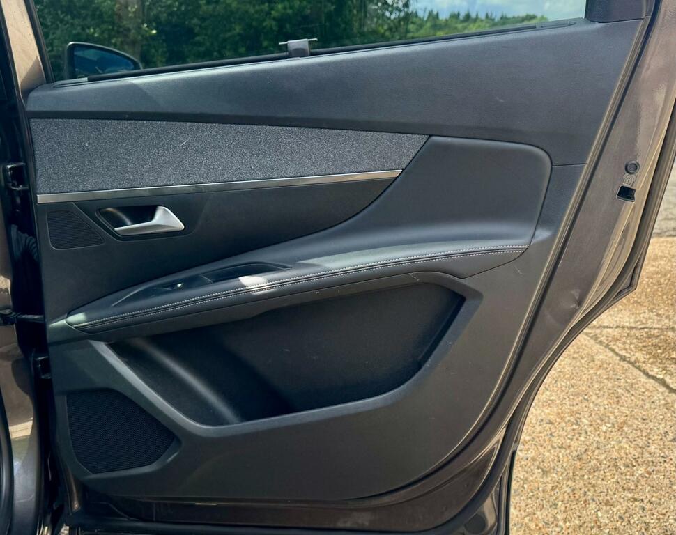 Peugeot 5008 Hatchback Black #82