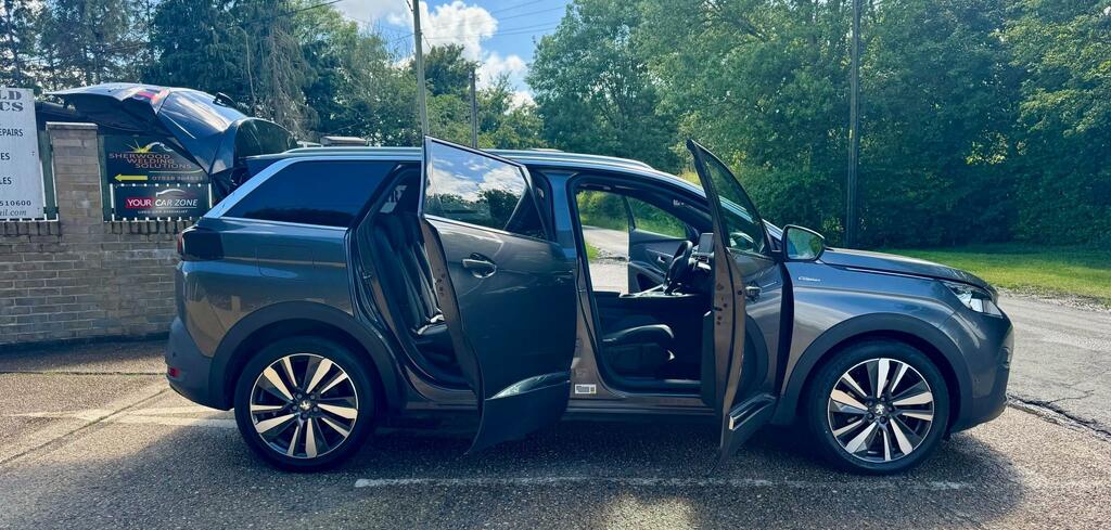 Peugeot 5008 Hatchback Black #28