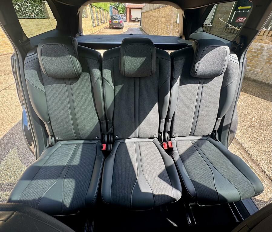 Peugeot 5008 Hatchback Black #64
