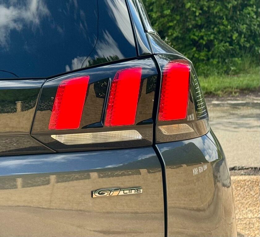 Peugeot 5008 Hatchback Black #83