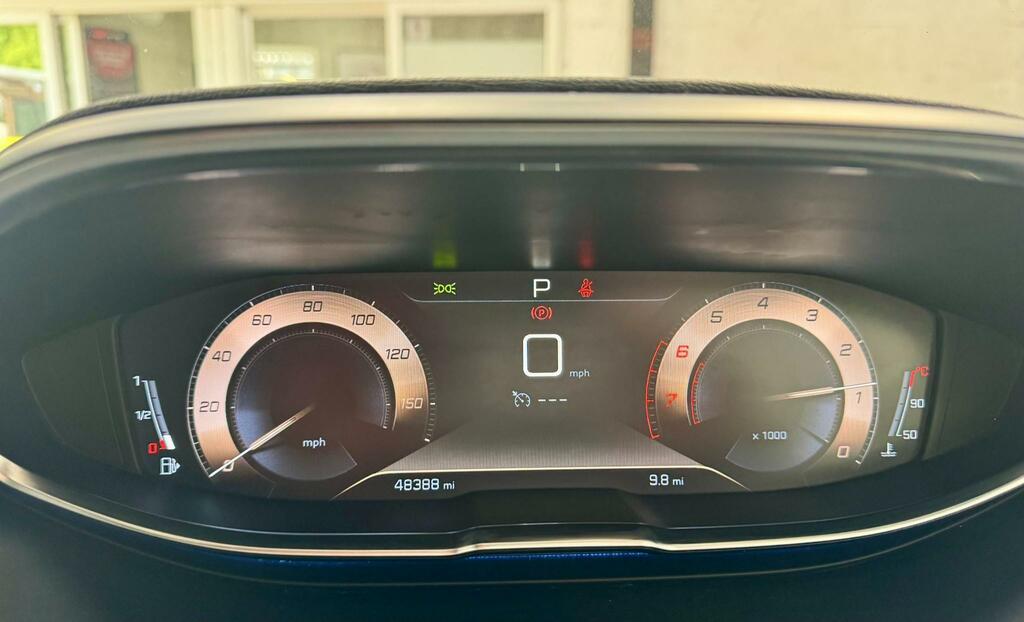 Peugeot 5008 Hatchback Black #35