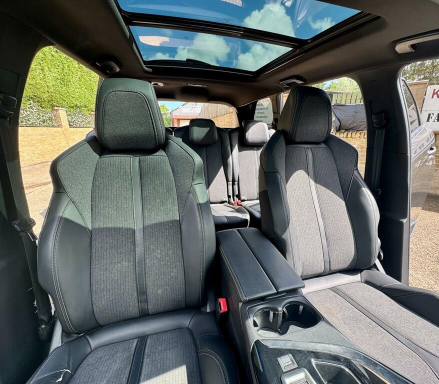 Peugeot 5008 Hatchback Black #12