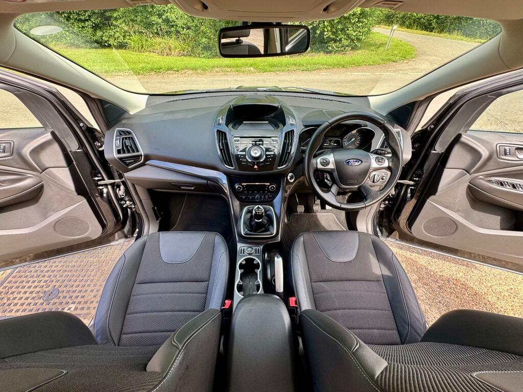 Ford Kuga 1.5T Ecoboost Titanium Suv Black #2