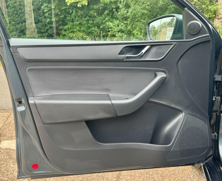 Skoda Rapid 1.4 Tsi Se Hatchback Blue #66