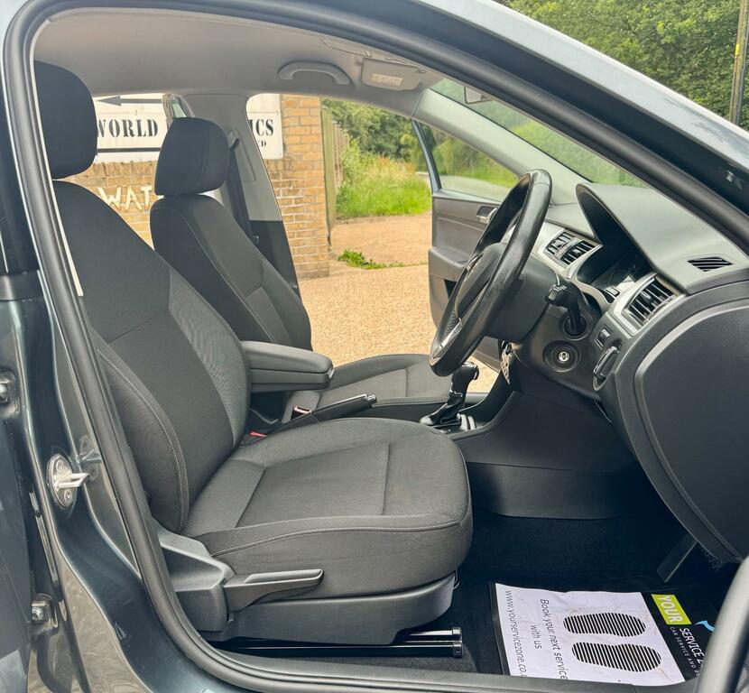 Skoda Rapid 1.4 Tsi Se Hatchback Blue #27