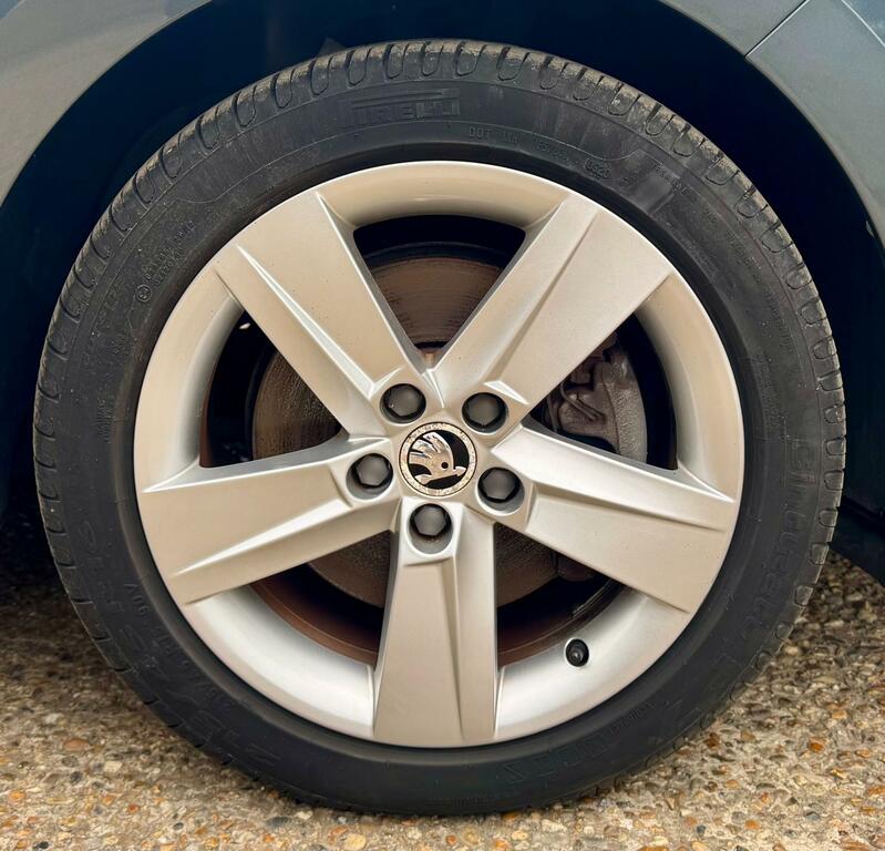 Skoda Rapid 1.4 Tsi Se Hatchback Blue #48