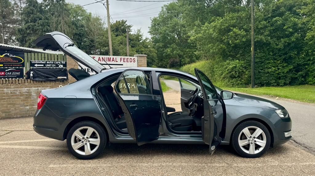 Skoda Rapid 1.4 Tsi Se Hatchback Blue #52
