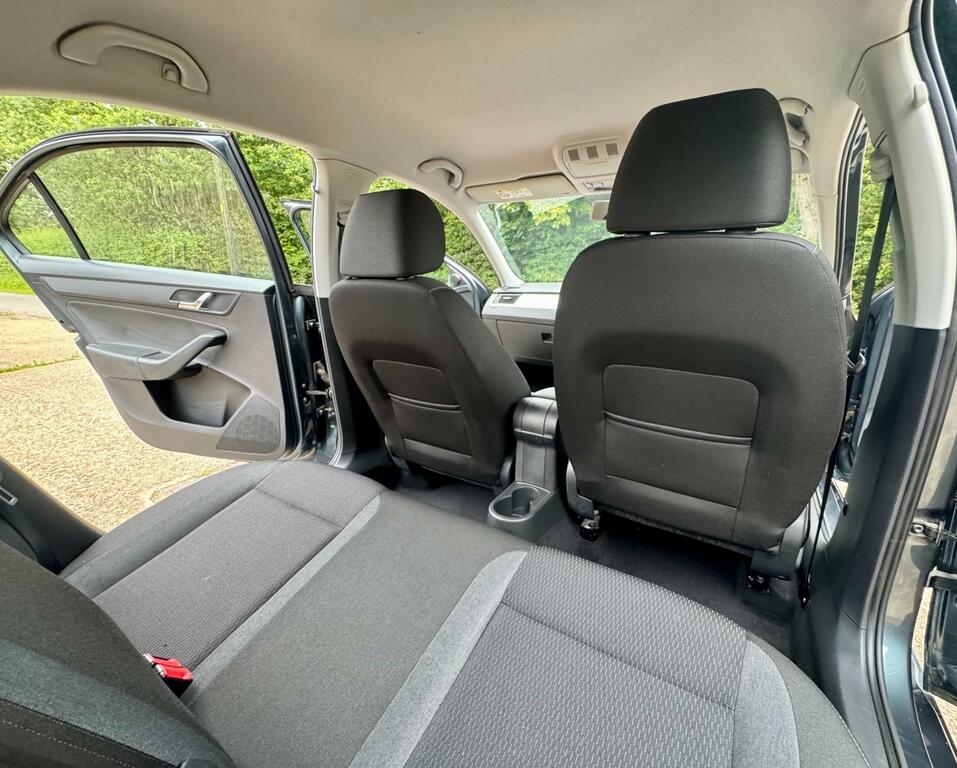 Skoda Rapid 1.4 Tsi Se Hatchback Blue #71