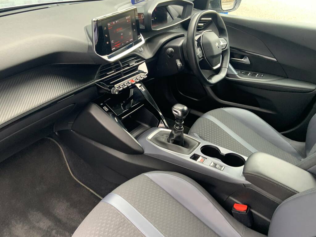 Peugeot 2008 1.2 Puretech 100Ps Ss Allure Grey #2