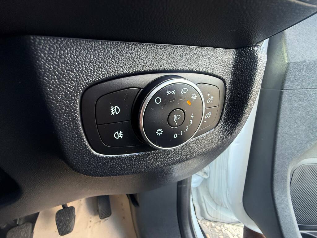 Ford Transit Courier Courier 1.5 Ecoblue Leader Van Silver #17