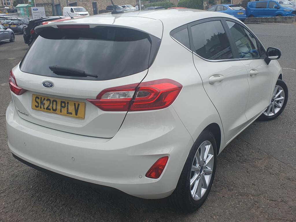 Ford Fiesta Titanium White #5