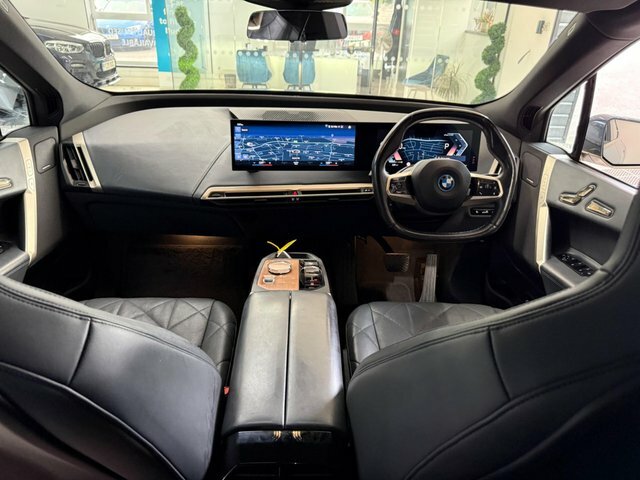 BMW iX 40 76.6Kwh M Sport HLZ5355 Grey #4