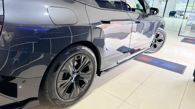 BMW iX 40 76.6Kwh M Sport Grey #5