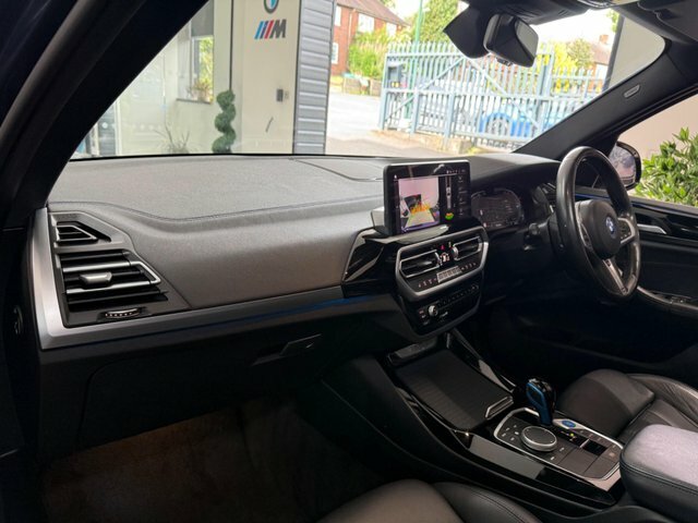 BMW iX3 80Kwh M Sport Black #36