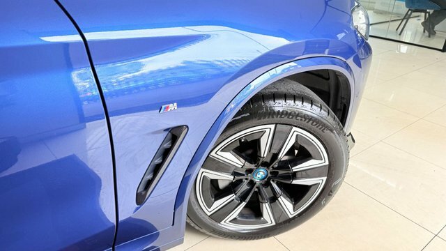 BMW iX3 80Kwh M Sport Black #6