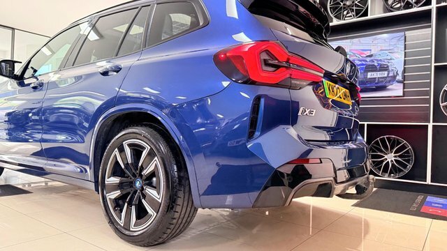 BMW iX3 80Kwh M Sport Black #32