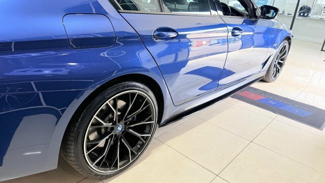 BMW 5 Series 2.0 530E 12Kwh M KN72NXC Blue #4