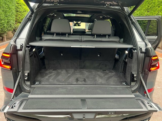 BMW X7 Xdrive M60i Step Ultimate Pack Black #41