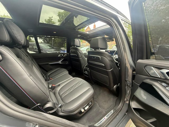 BMW X7 Xdrive M60i Step Ultimate Pack Black #27