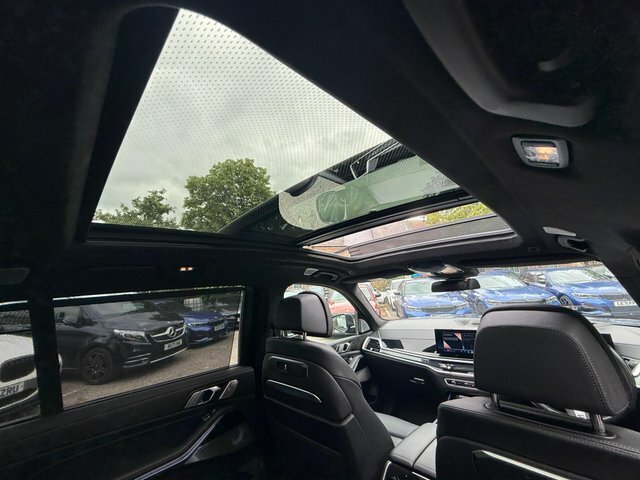 BMW X7 Xdrive M60i Step Ultimate Pack Black #48