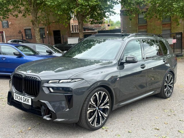 BMW X7 Xdrive M60i Step Ultimate Pack Black #9