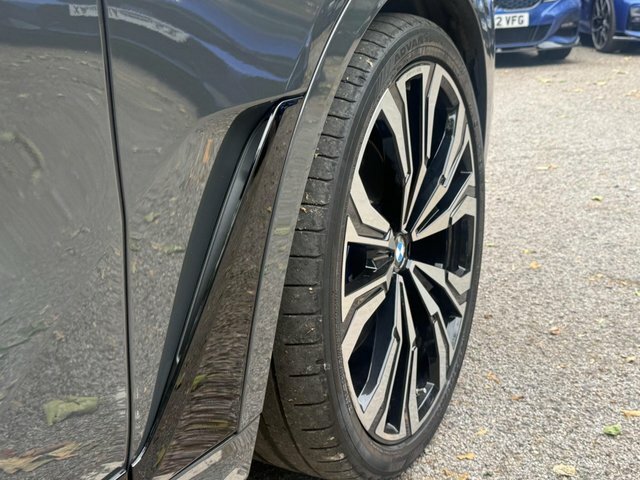 BMW X7 Xdrive M60i Step Ultimate Pack Black #31