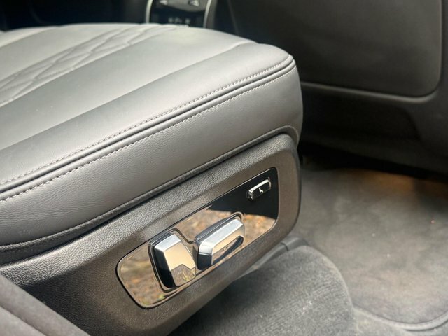 BMW X7 Xdrive M60i Step Ultimate Pack Black #49