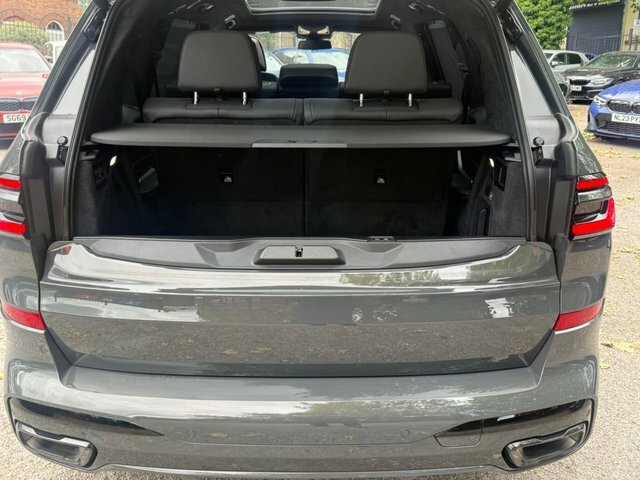 BMW X7 Xdrive M60i Step Ultimate Pack Black #42