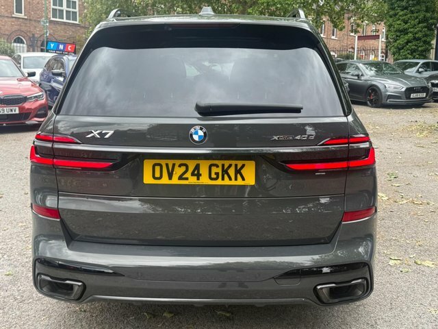 BMW X7 Xdrive M60i Step Ultimate Pack Black #15