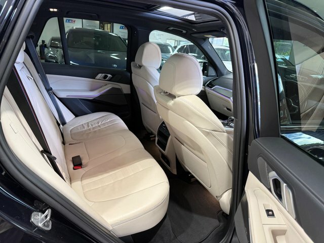 BMW X5 X5 M50i White #40
