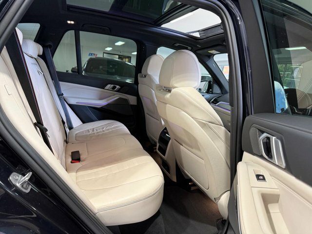 BMW X5 X5 M50i White #41