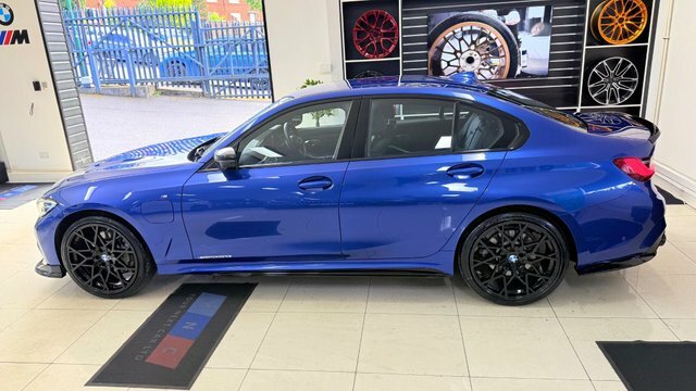 BMW 3 Series Saloon Black #28