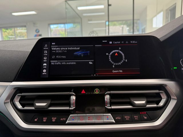 BMW 3 Series Saloon Black #11