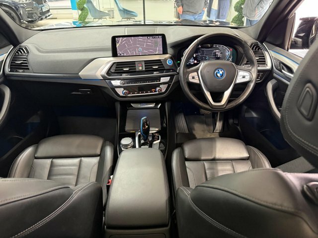 BMW iX3 80Kwh Premier Edition Black #6