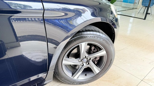 Volvo XC60 2.0 D4 R-design Lux Black #5