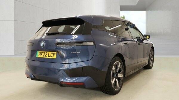 BMW iX 40 76.6Kwh M Sport Blue #4