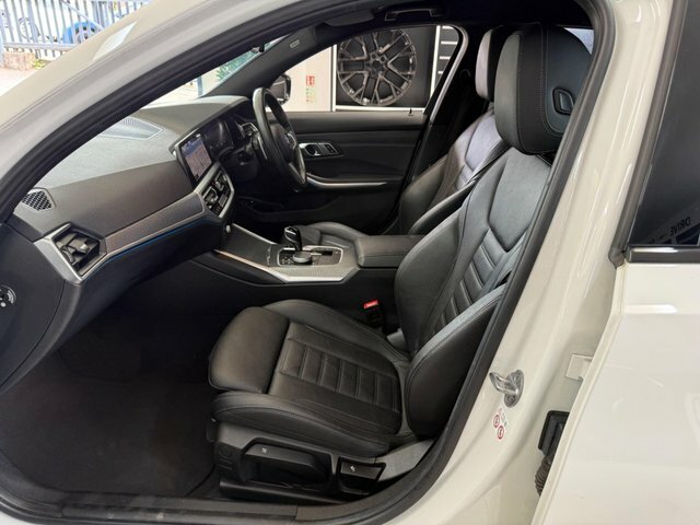 BMW 3 Series 2.0 330E 12Kwh M BD22AYC White