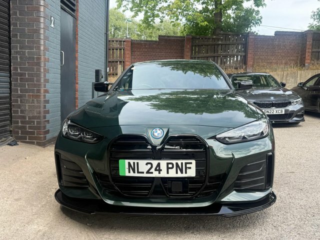 BMW i4 35 70.2Kwh M Sport Green #3