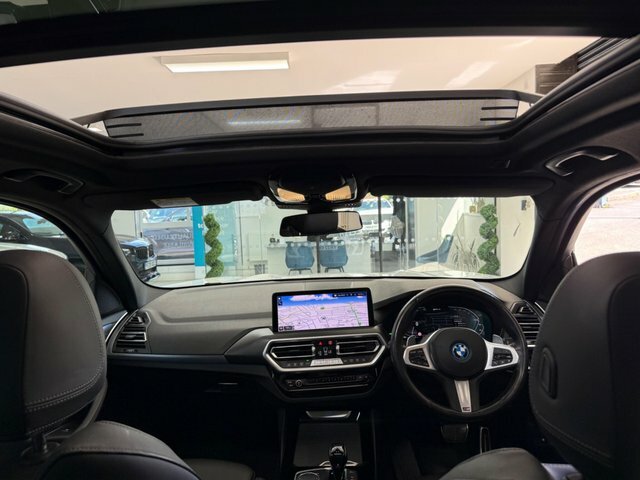 BMW X3 2.0 30E 12Kwh M White #2