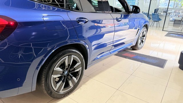 BMW iX3 80Kwh M Sport Blue #5