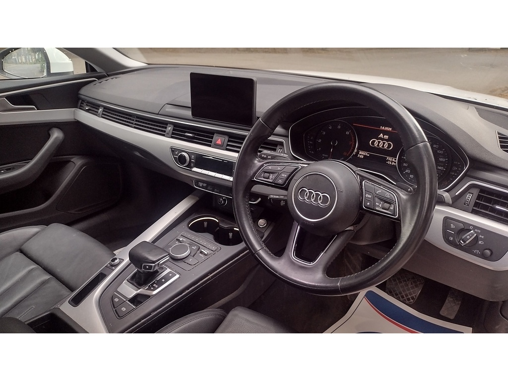 Audi A5 Tfsi Sport MH18HFM White #6
