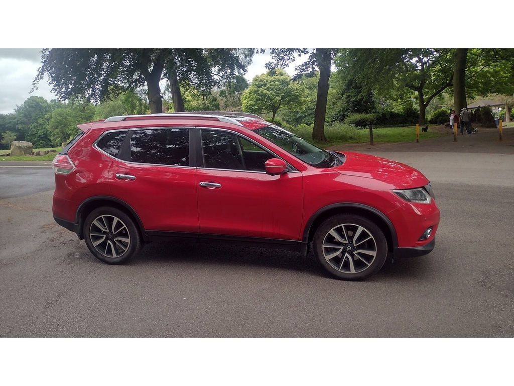 Nissan X-Trail Dci N-vision Red