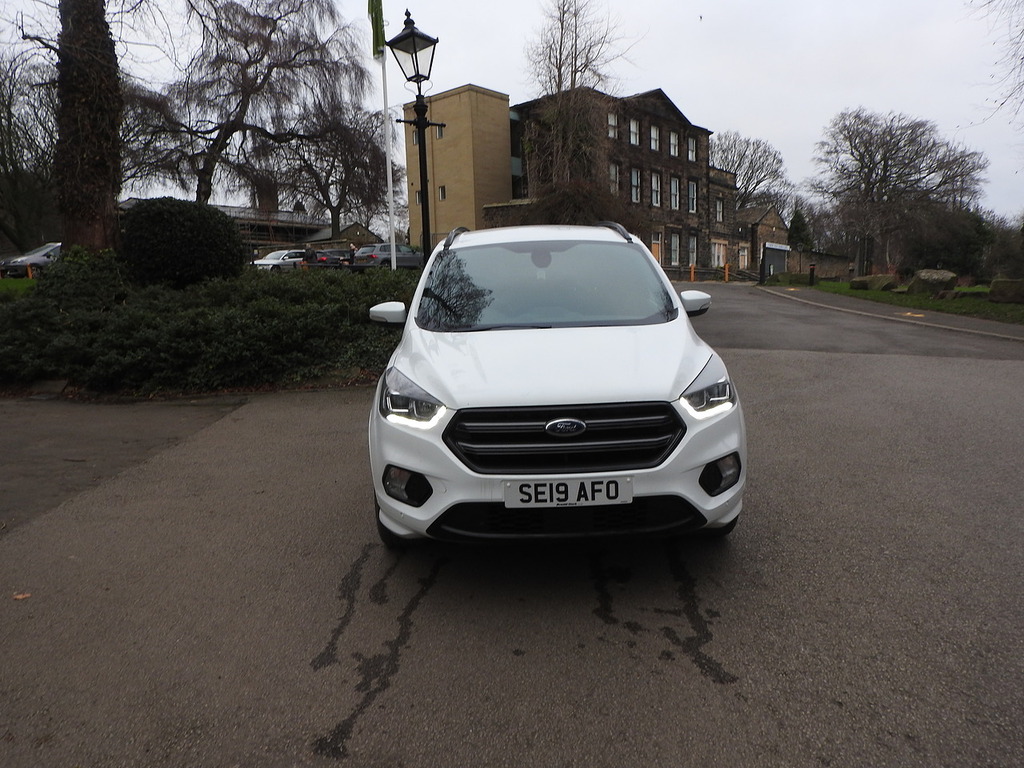Ford Kuga T Ecoboost St-line SE19AFO White #2