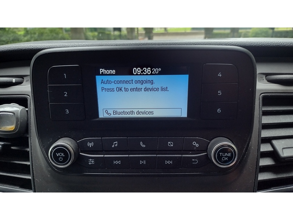 Ford Transit Custom 2.0 300 Ecoblue Trend Panel Van WP19AXG White #2