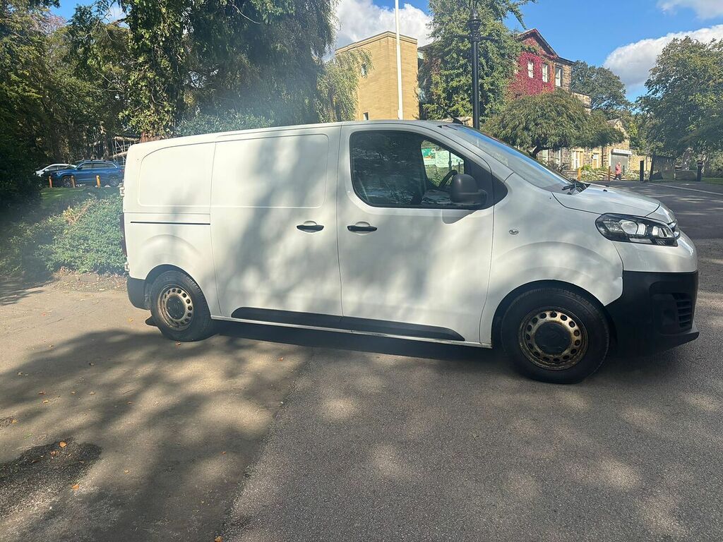 Citroen Dispatch Bluehdi 1000 Enterprise M White #2