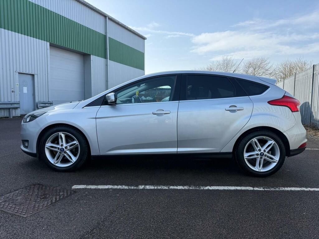 Ford Focus Hatchback 1.0T Ecoboost Zetec Edition Euro 6 Ss WO17UVP Silver #5